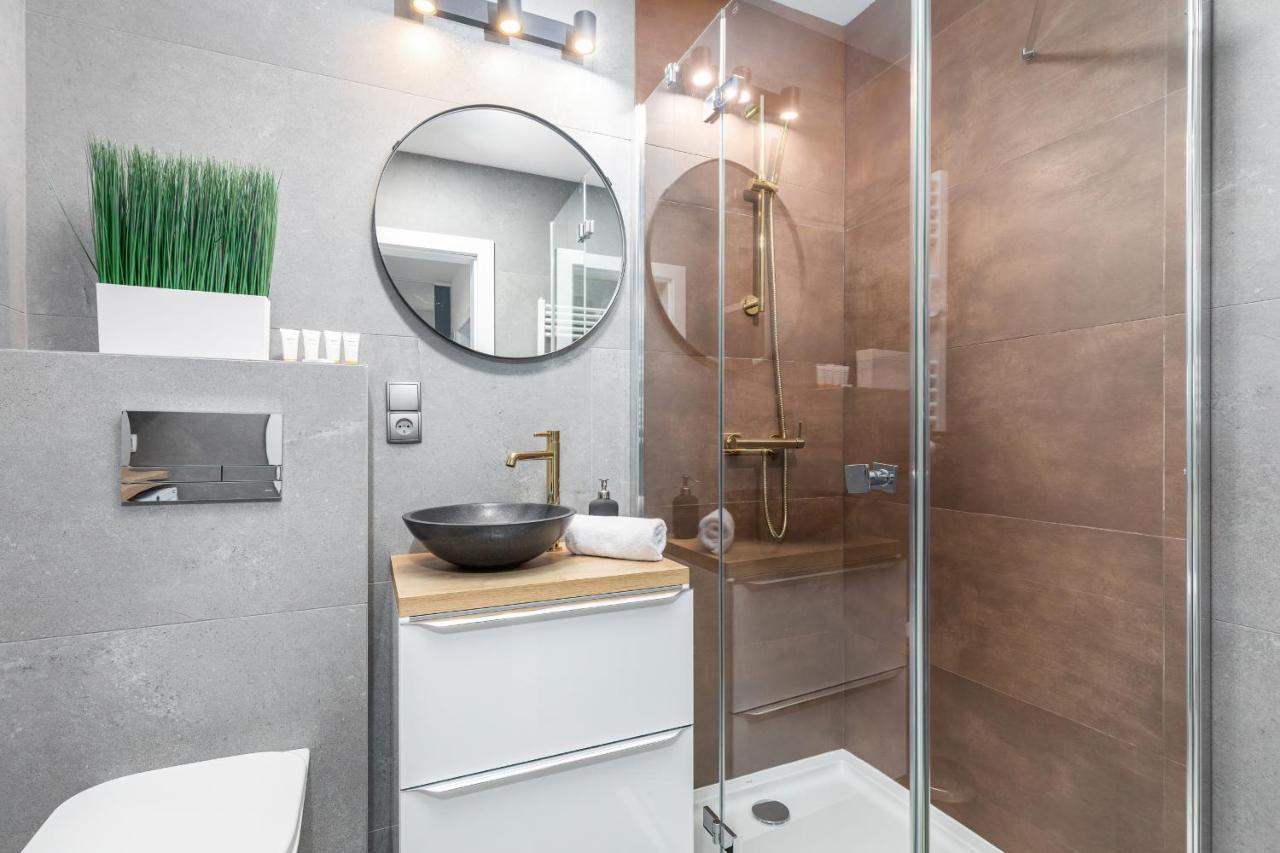 Apartamenty Wyspa Solna By Noclegi Renters Kołobrzeg Kültér fotó
